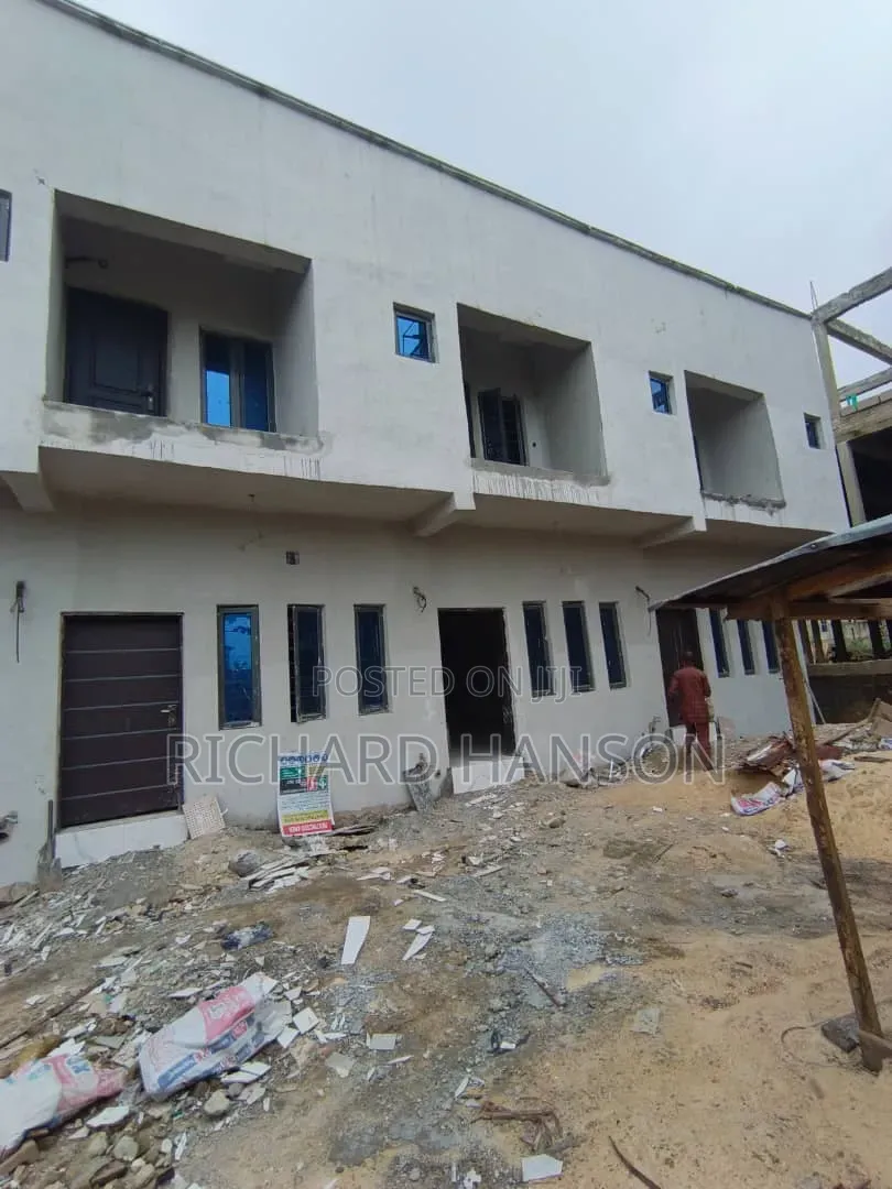 2bdrm Duplex in Blenco/Shoprite, Sangotedo for sale in Sangotedo
