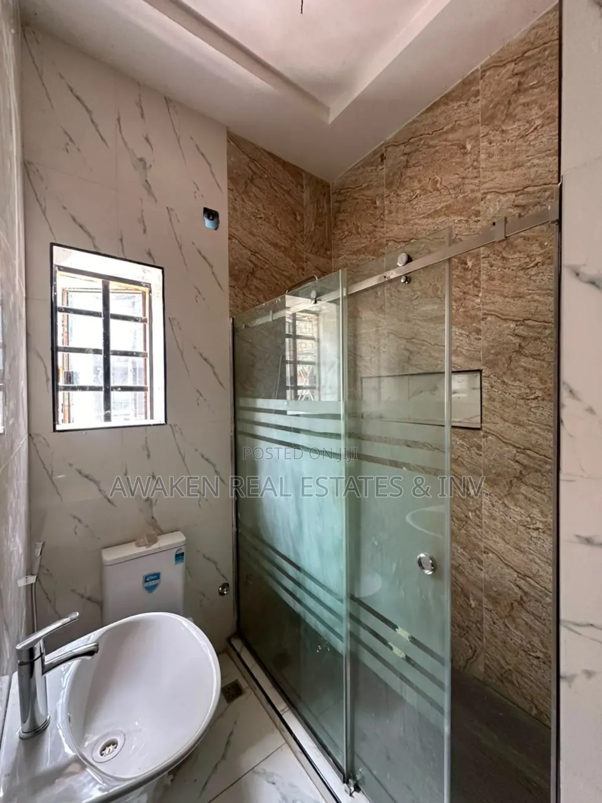 4bdrm Duplex in Central Business District for sale in Central Business District
