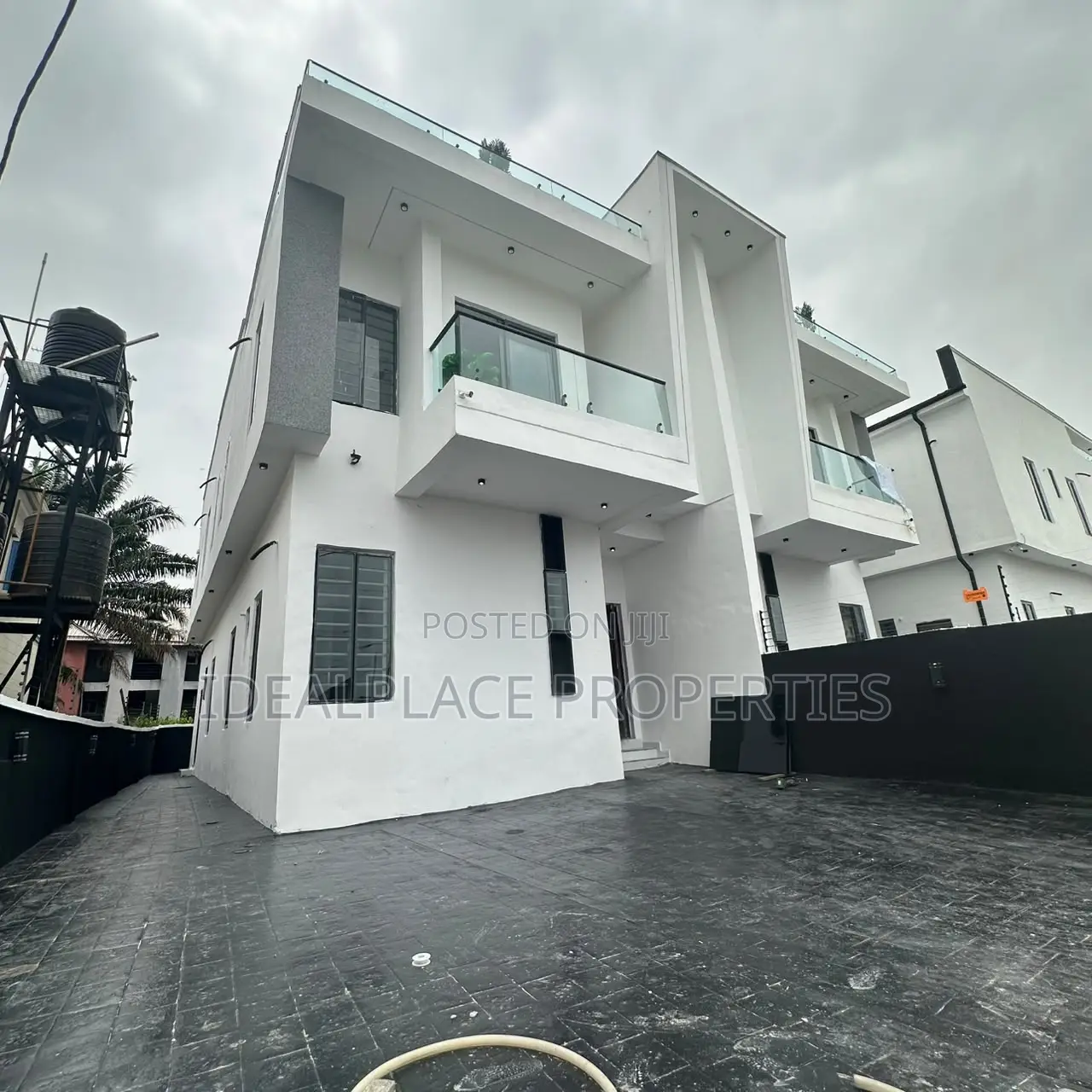 4bdrm Duplex in Sangotedo for sale in Sangotedo