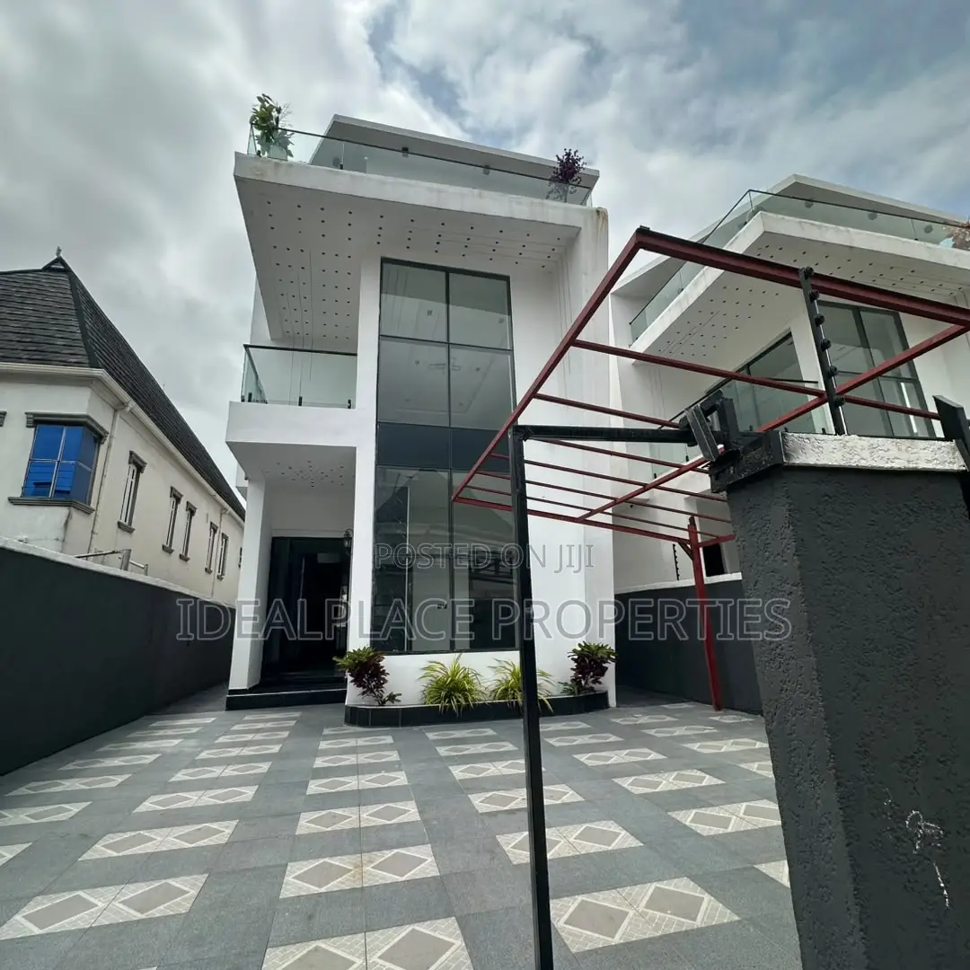 5bdrm Duplex in Sangotedo for sale in Sangotedo