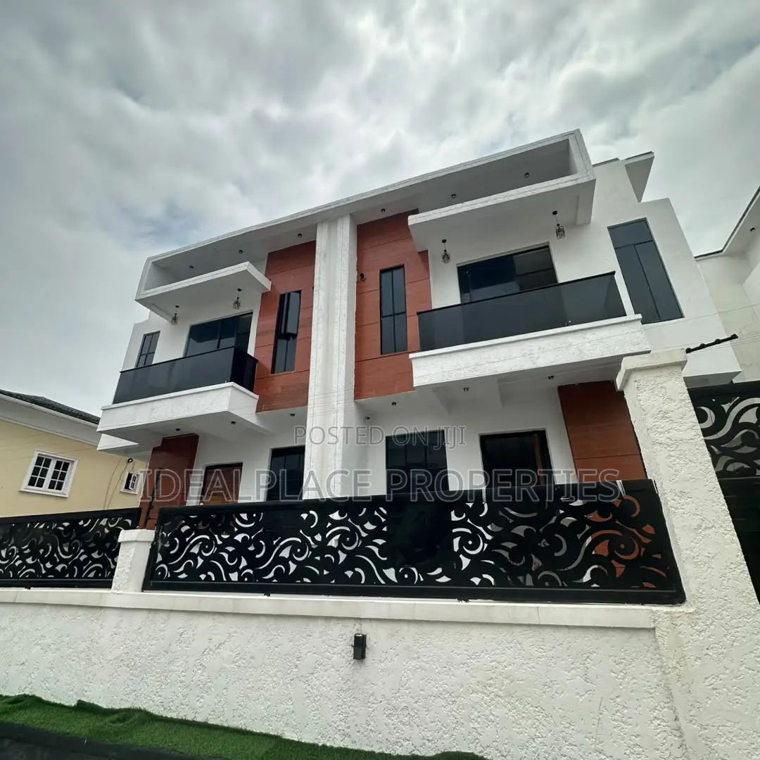 4bdrm Duplex in Sangotedo for sale in Sangotedo
