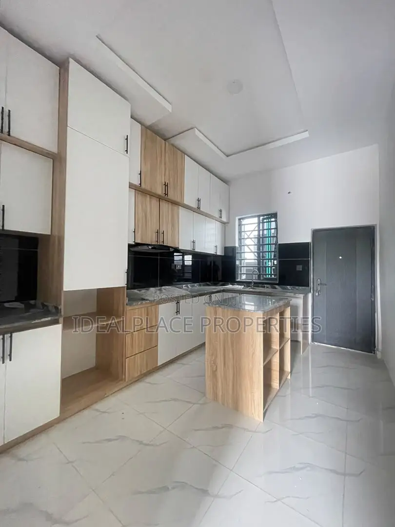 4bdrm Duplex in Ajah for sale in Ajah