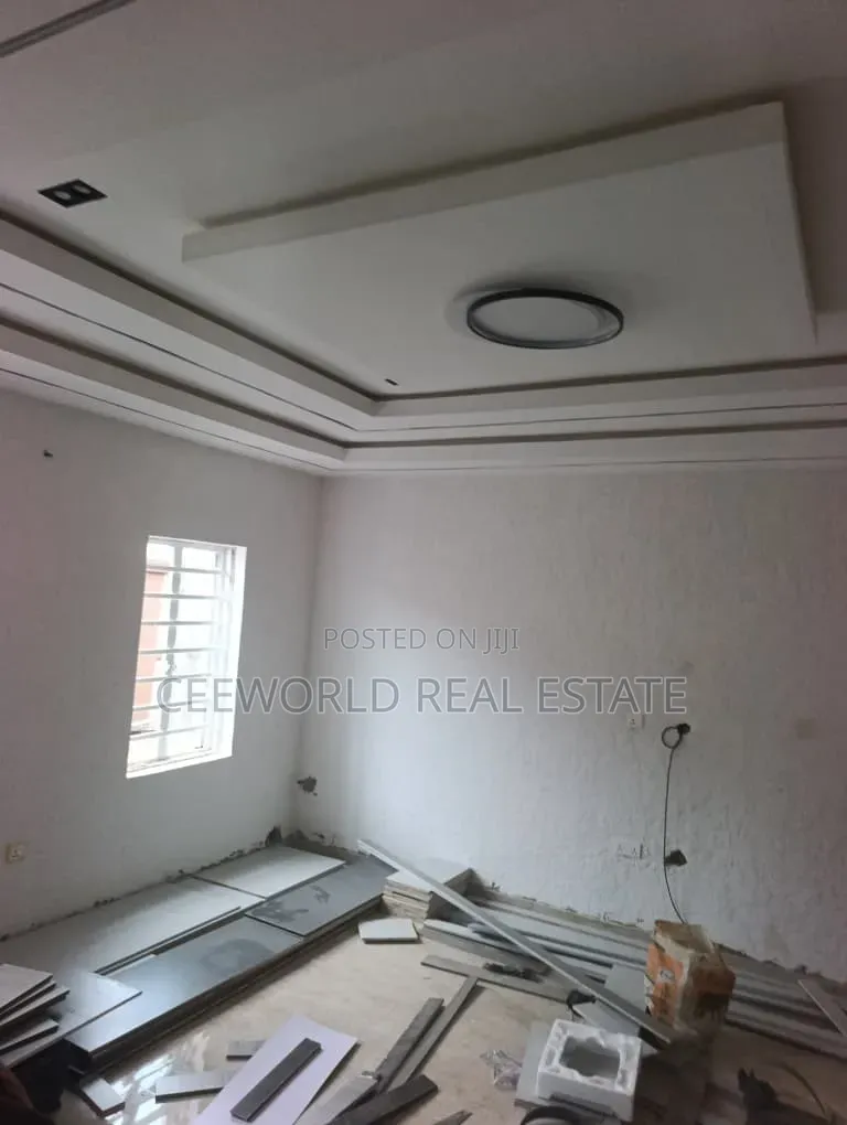 3bdrm Bungalow in Akala Estate Akobo for rent in Akobo