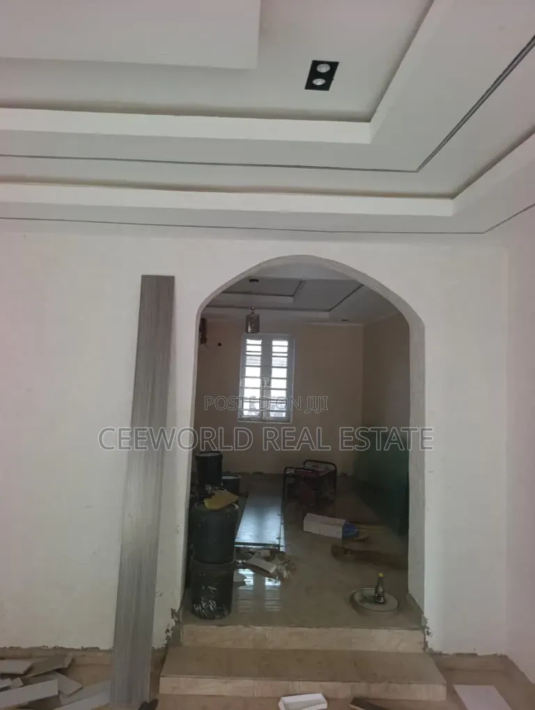3bdrm Bungalow in Akala Estate Akobo for rent in Akobo