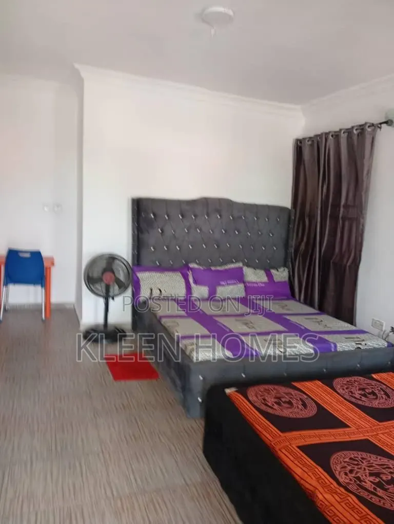 Studio Apartment With Two Beds for Short Let in Sangotedo