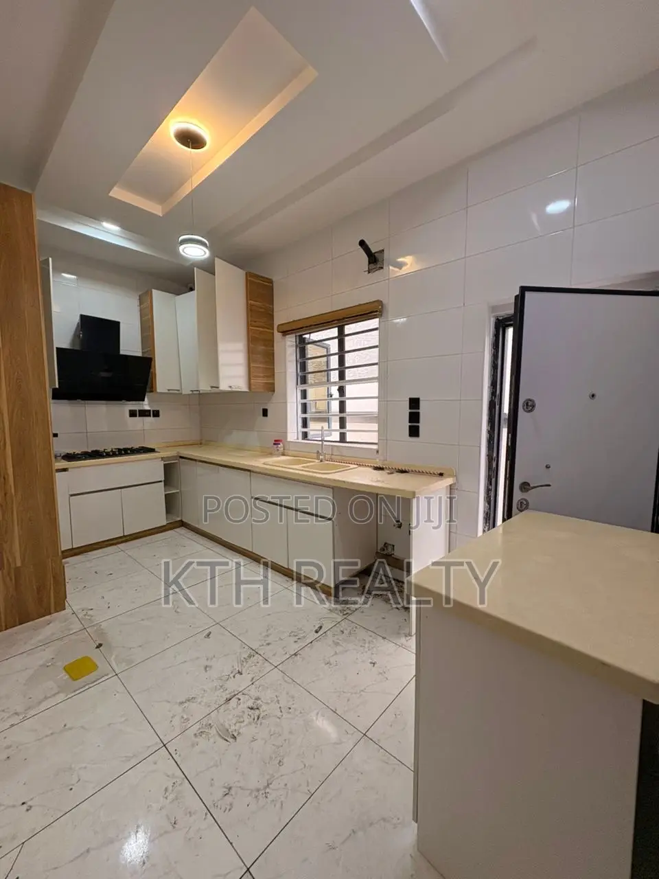 3bdrm Duplex in Dpk District Estate, Lekki Phase 2 for sale in Lekki Phase 2