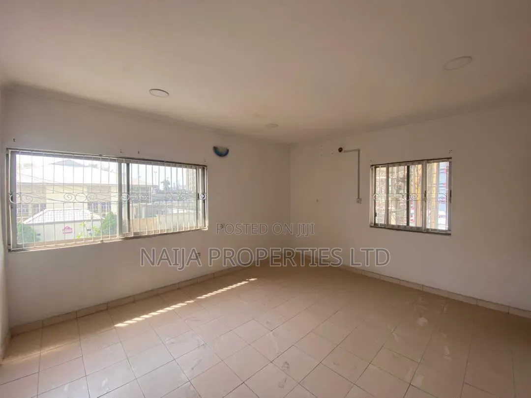 5bdrm Duplex in Off Ligali Ayorinde for sale in Ligali Ayorinde