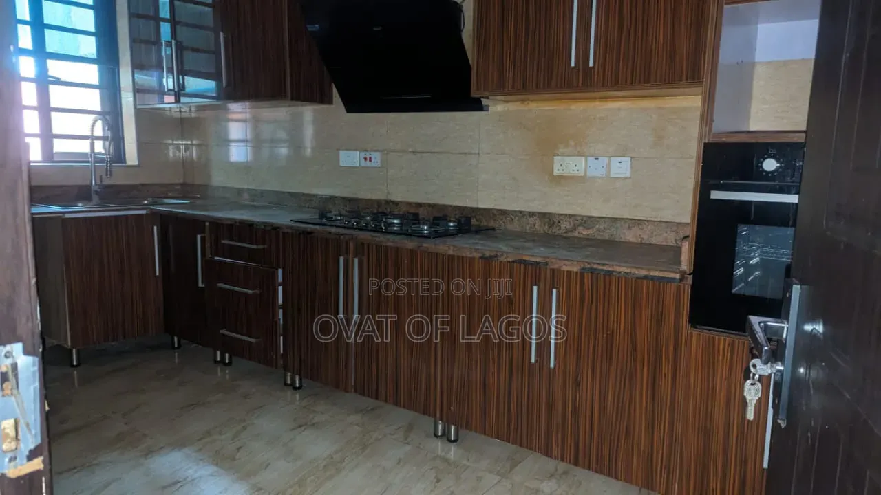 4bdrm Duplex in Ikate for rent in Ikate