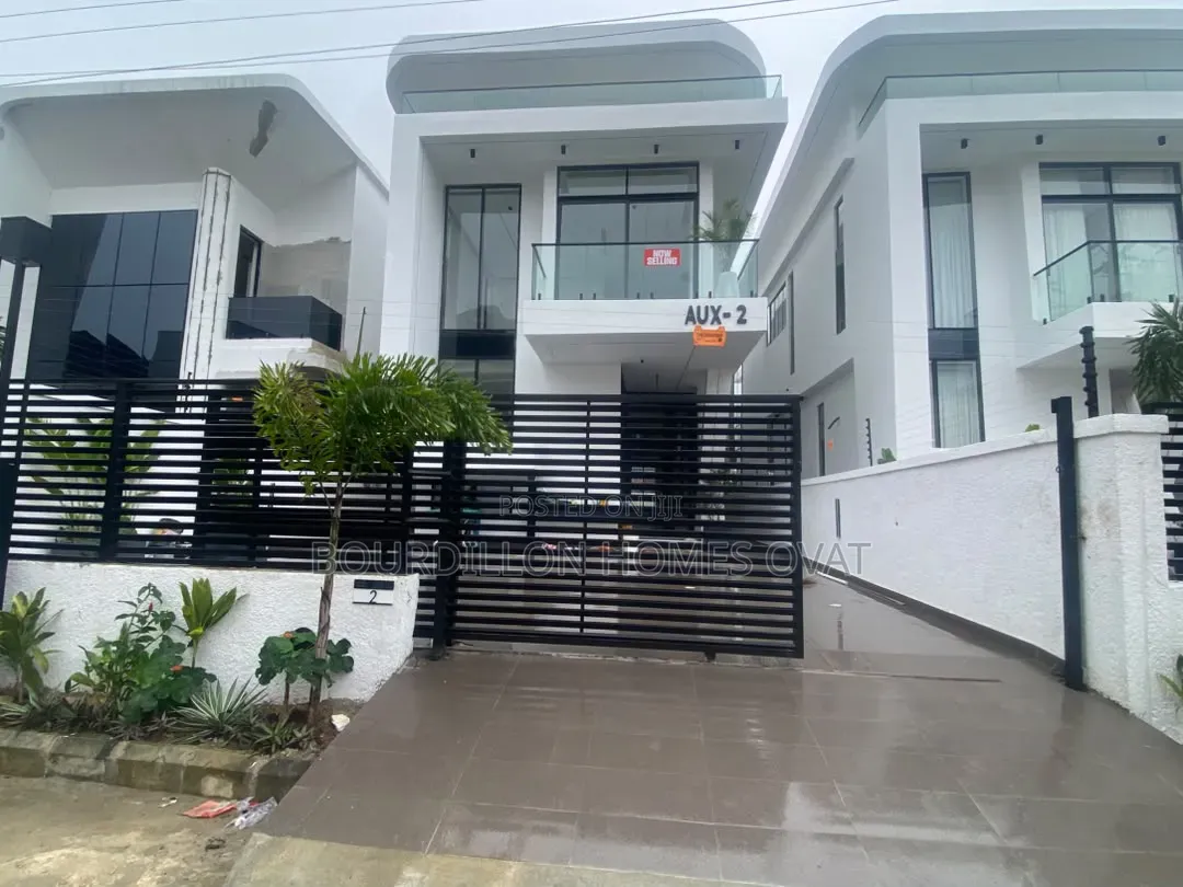 5bdrm Duplex in Orchid Lekki Lagos for sale in Lekki Expressway