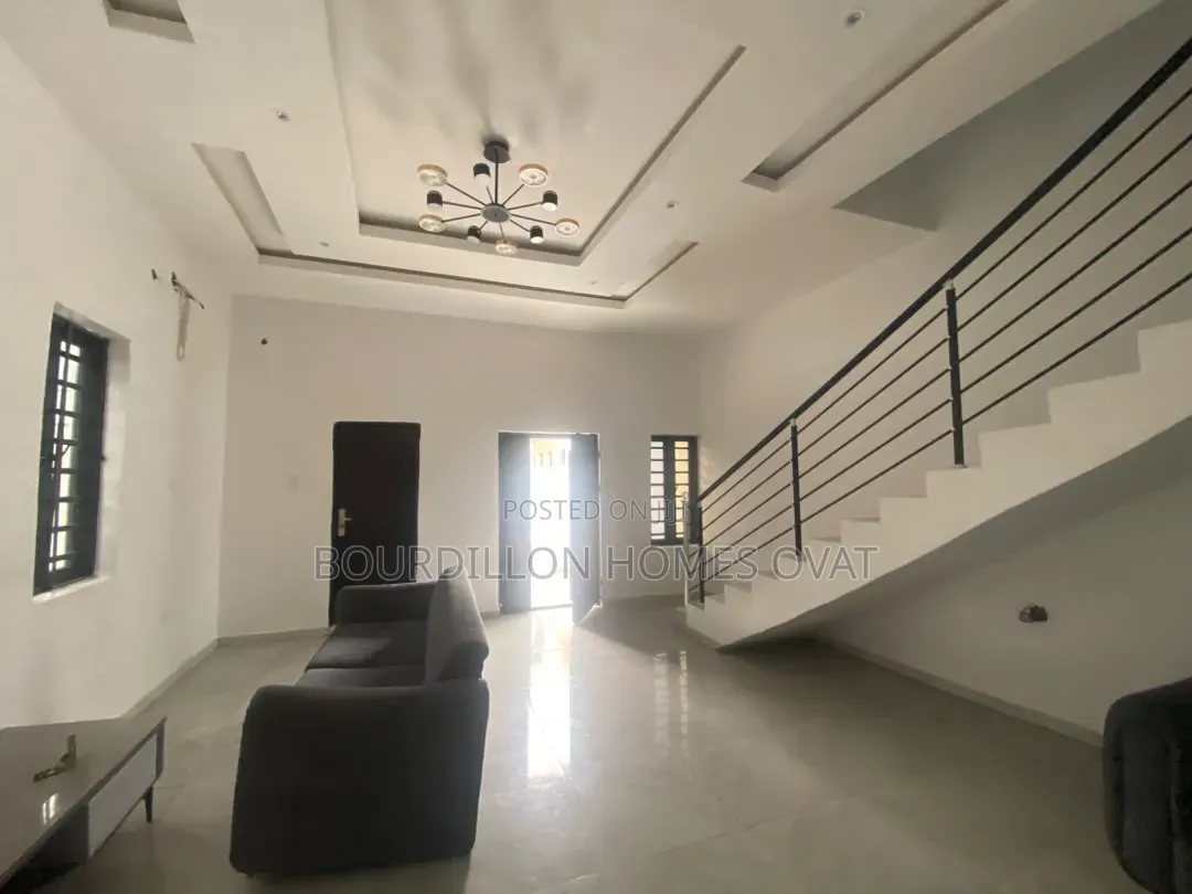 5bdrm Duplex in Orchid Lekki Lagos for sale in Lekki Expressway