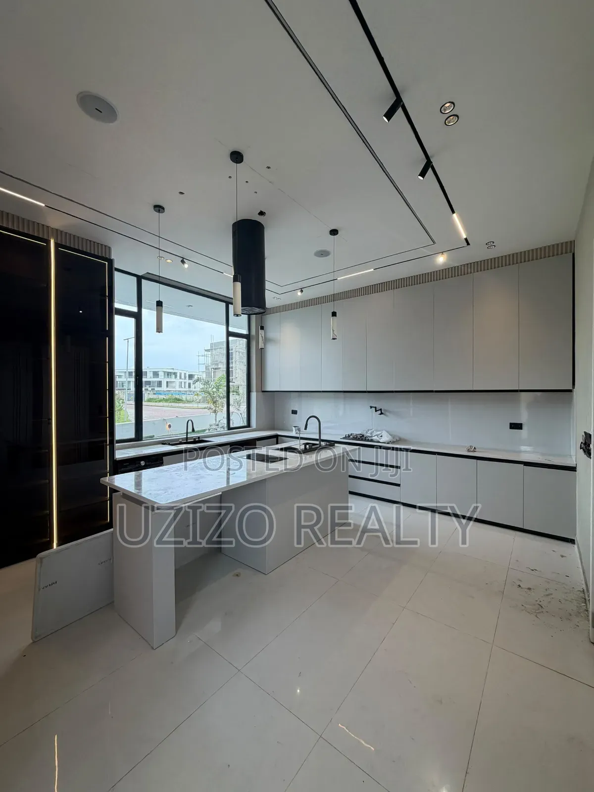 Furnished 5bdrm Duplex in Osapa London for sale in Osapa london