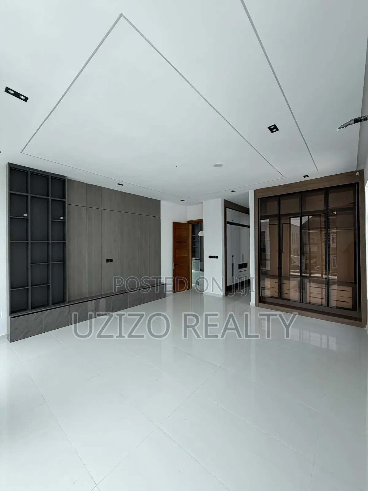5bdrm Duplex in Lekki County Homes, Ikota for sale in Ikota