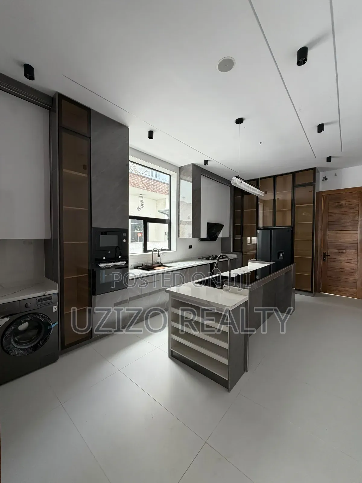 5bdrm Duplex in Lekki County Homes, Ikota for sale in Ikota