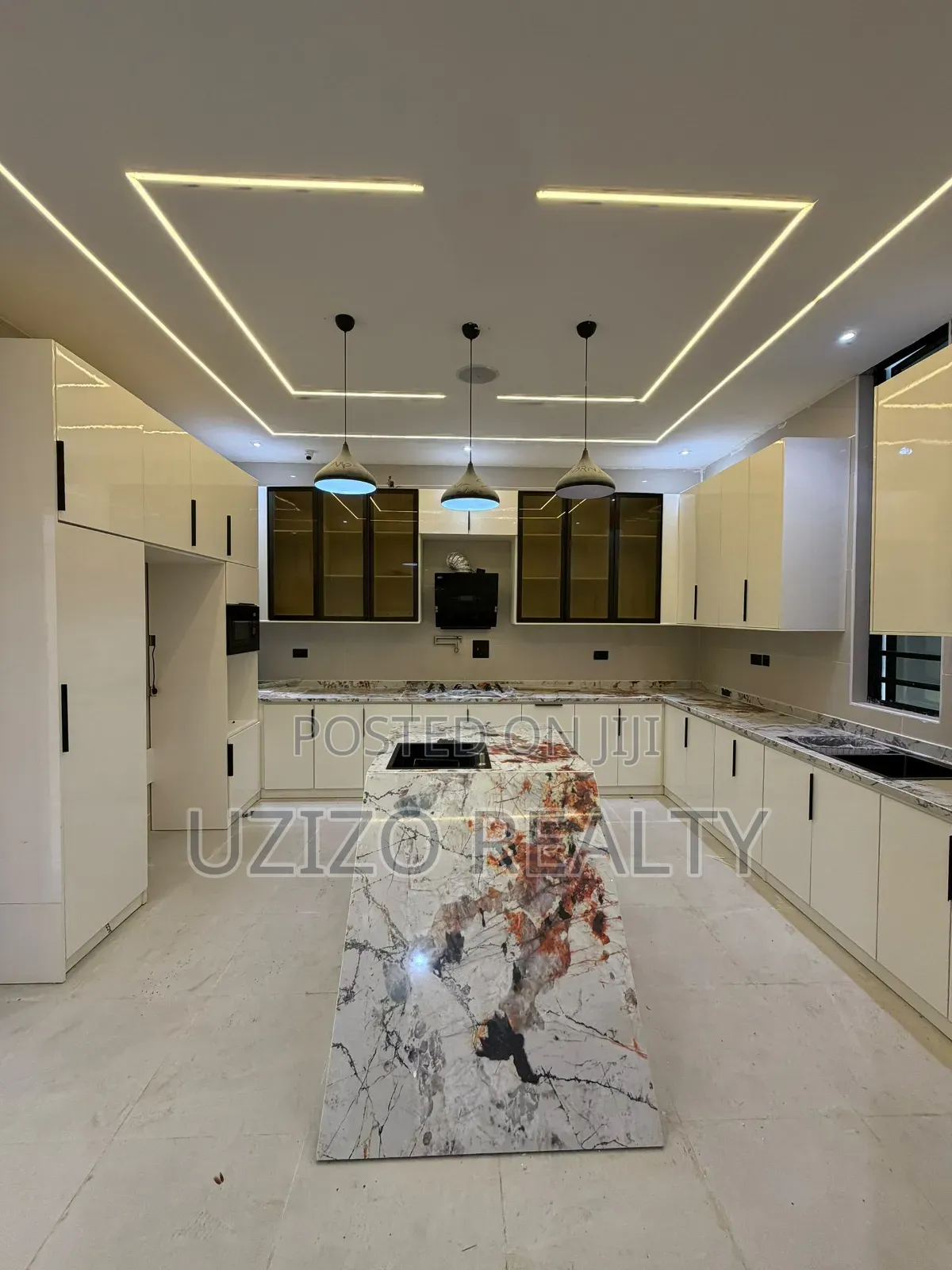 5bdrm Duplex in Ikota Estate for sale in Ikota