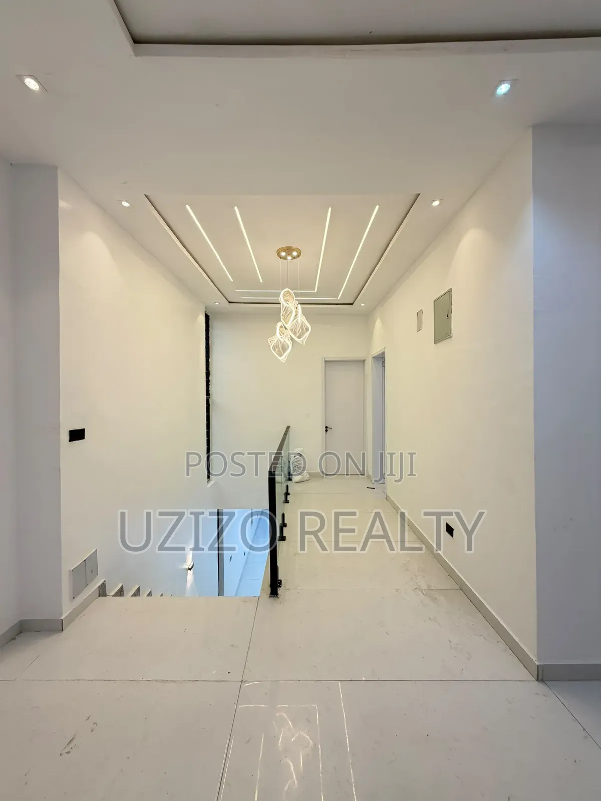 5bdrm Duplex in Ikota Estate for sale in Ikota