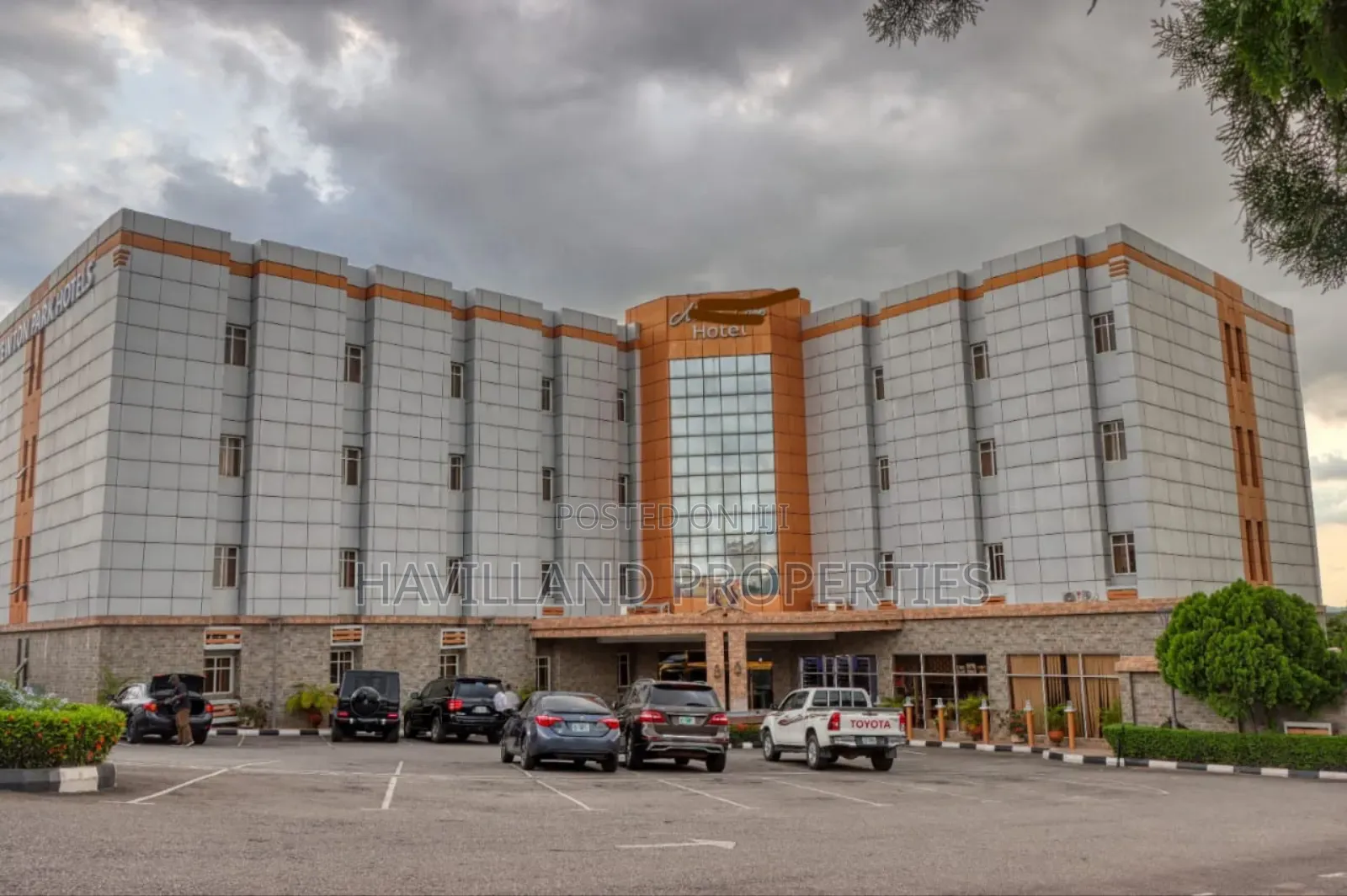 Hotel for Sale Functional in Zone 4 / Wuse