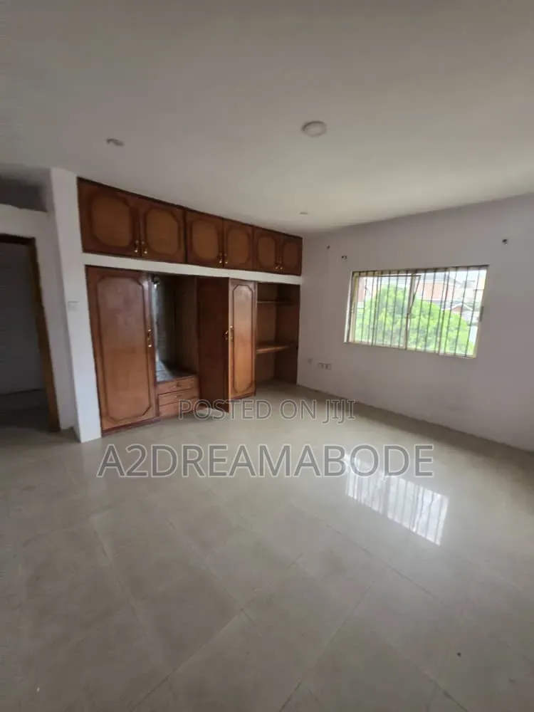 4bdrm Duplex in Omole for rent in Omole Phase 2