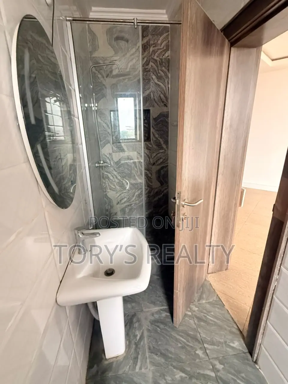 3bdrm Apartment in Lekki Phase 1 for rent in Lekki Phase 1