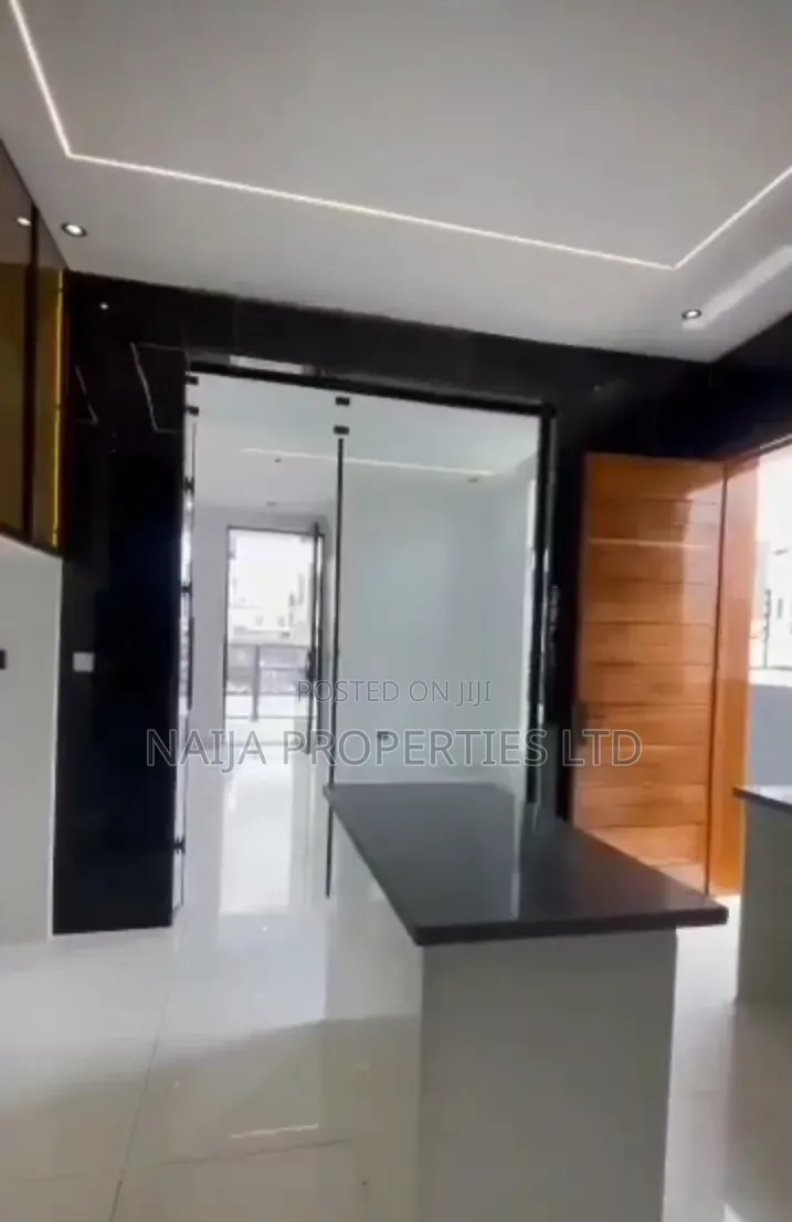 4bdrm Duplex in Ikota for rent in Ikota