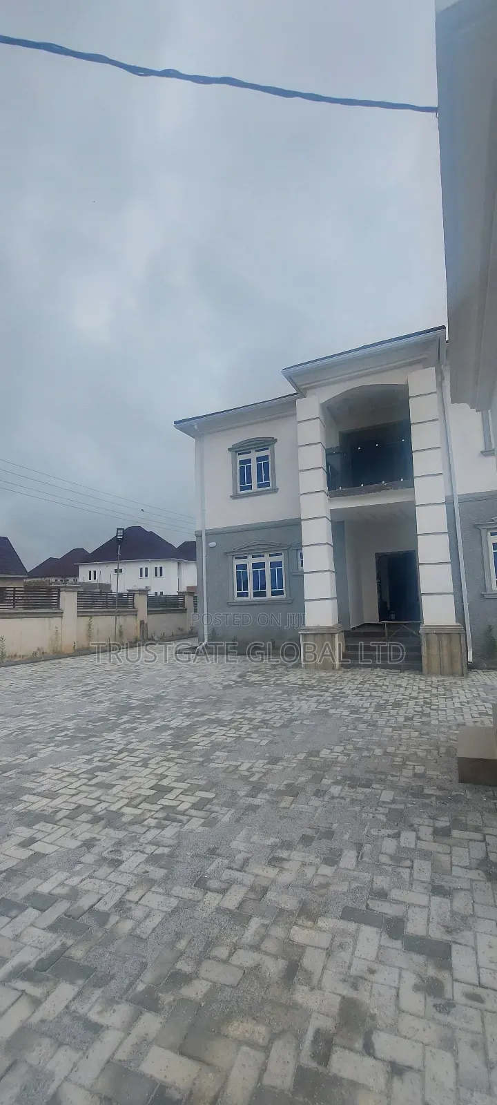 3bdrm Apartment in Police Service, Idu Industrial for rent in Idu Industrial