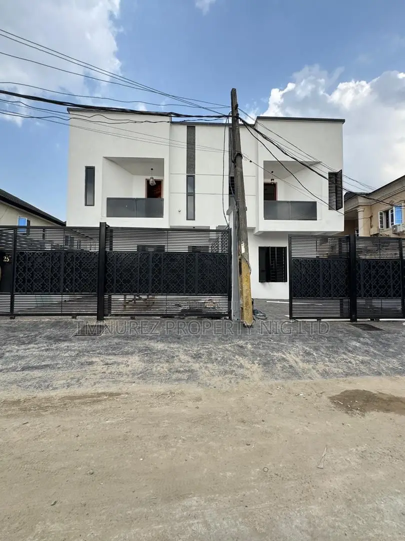 4bdrm Duplex in Gbagada for sale in Gbagada