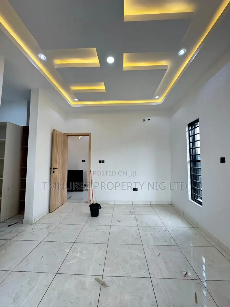 4bdrm Duplex in Gbagada for sale in Gbagada