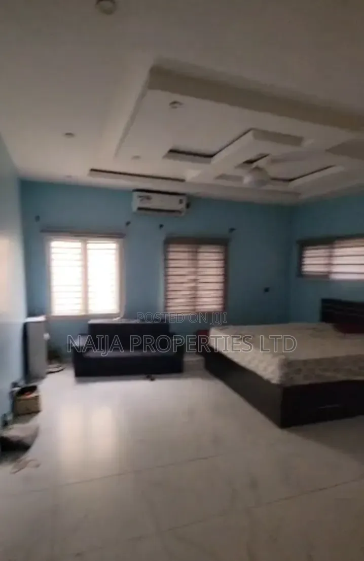 4bdrm Duplex in Ikota for rent in Ikota