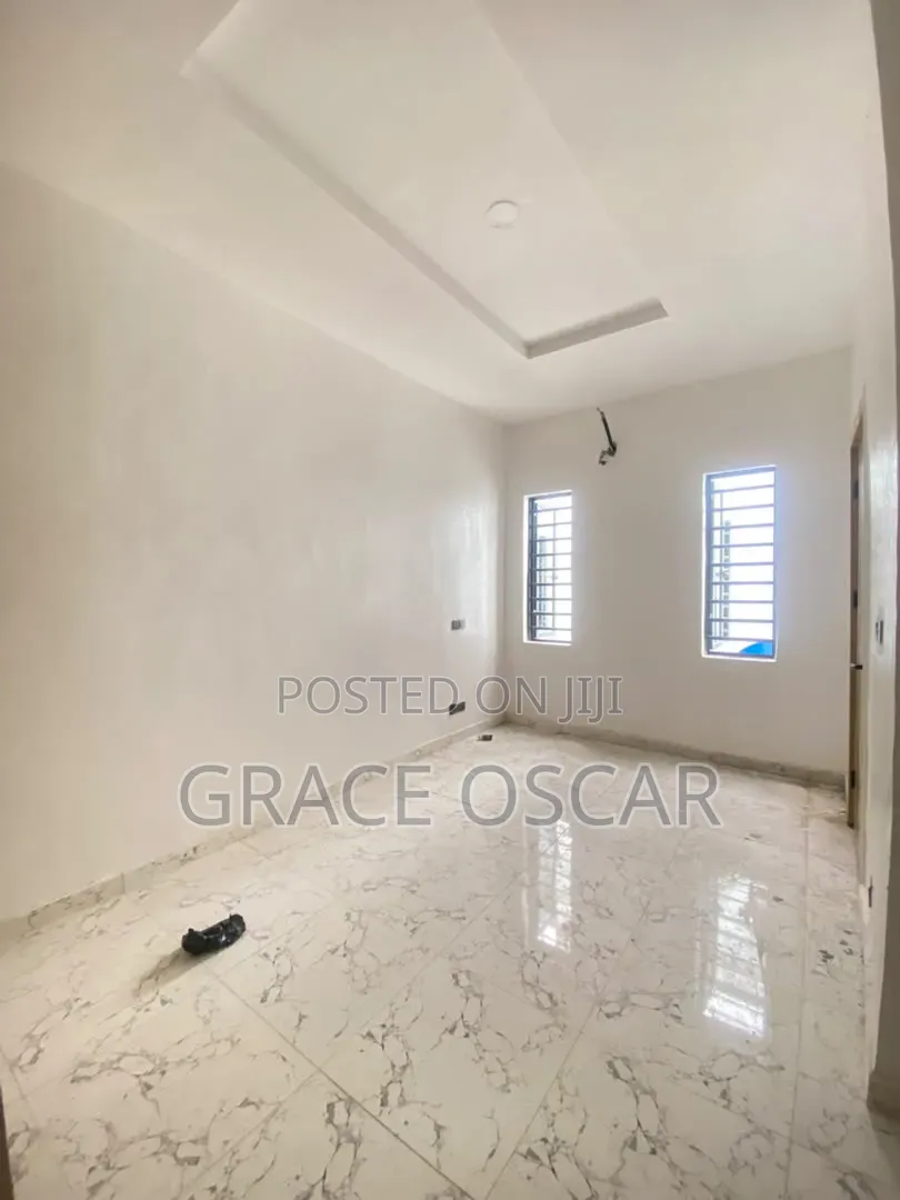 4bdrm Duplex in Ilaje / Lekki for sale in Ilaje / Lekki