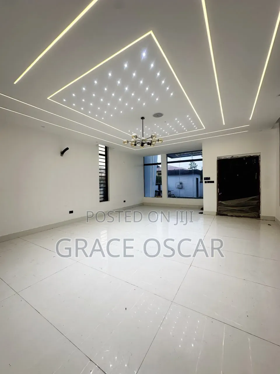 5bdrm Duplex in Ikota for sale in Ikota