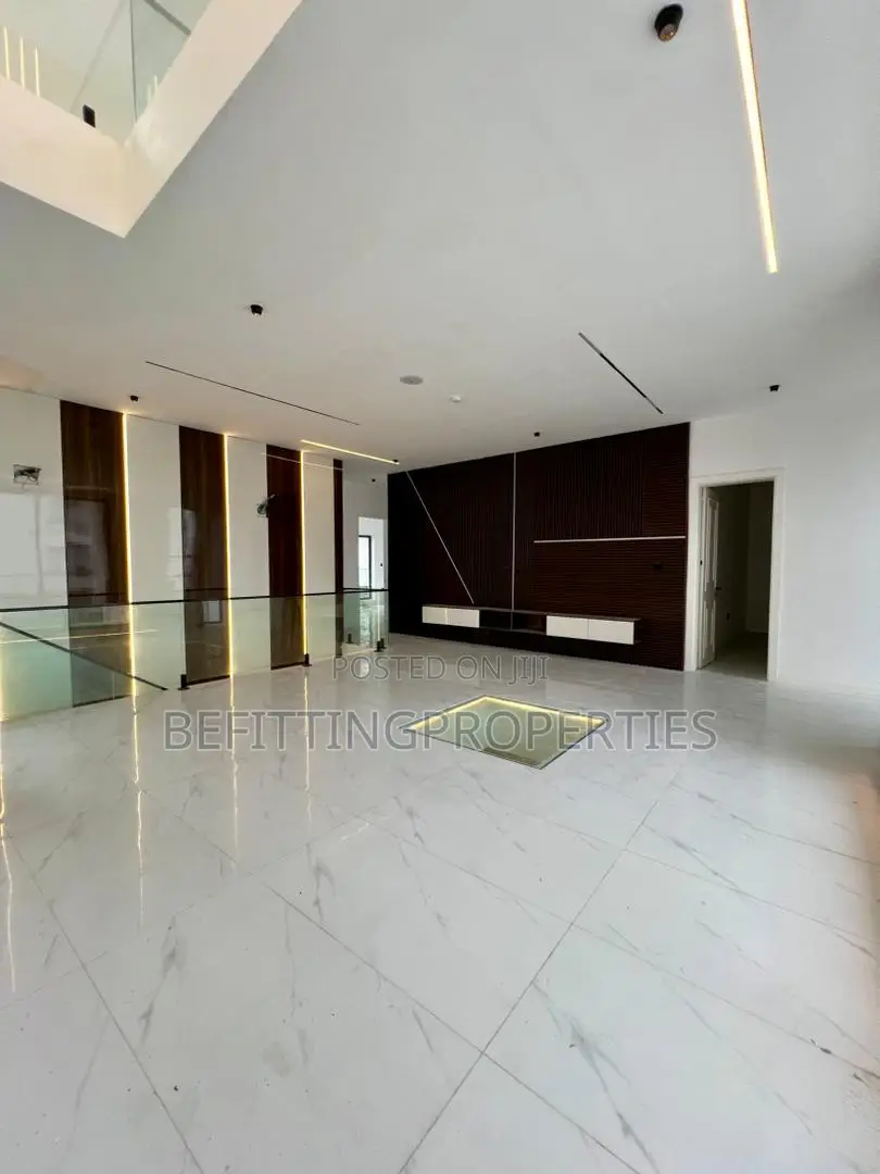 5bdrm Duplex in Lekki for sale in Lekki