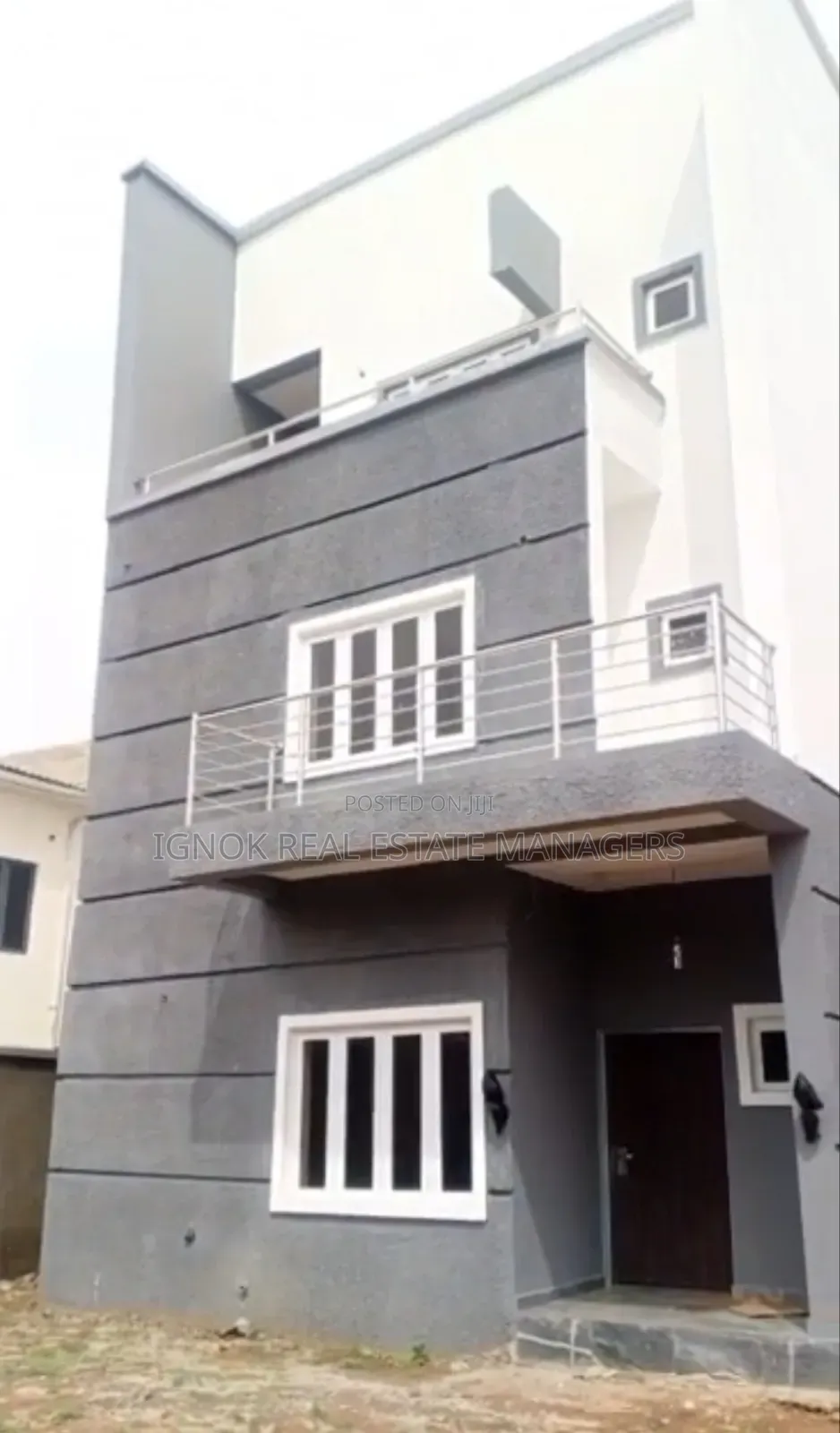 4bdrm Duplex in Life Camp for sale in Life Camp