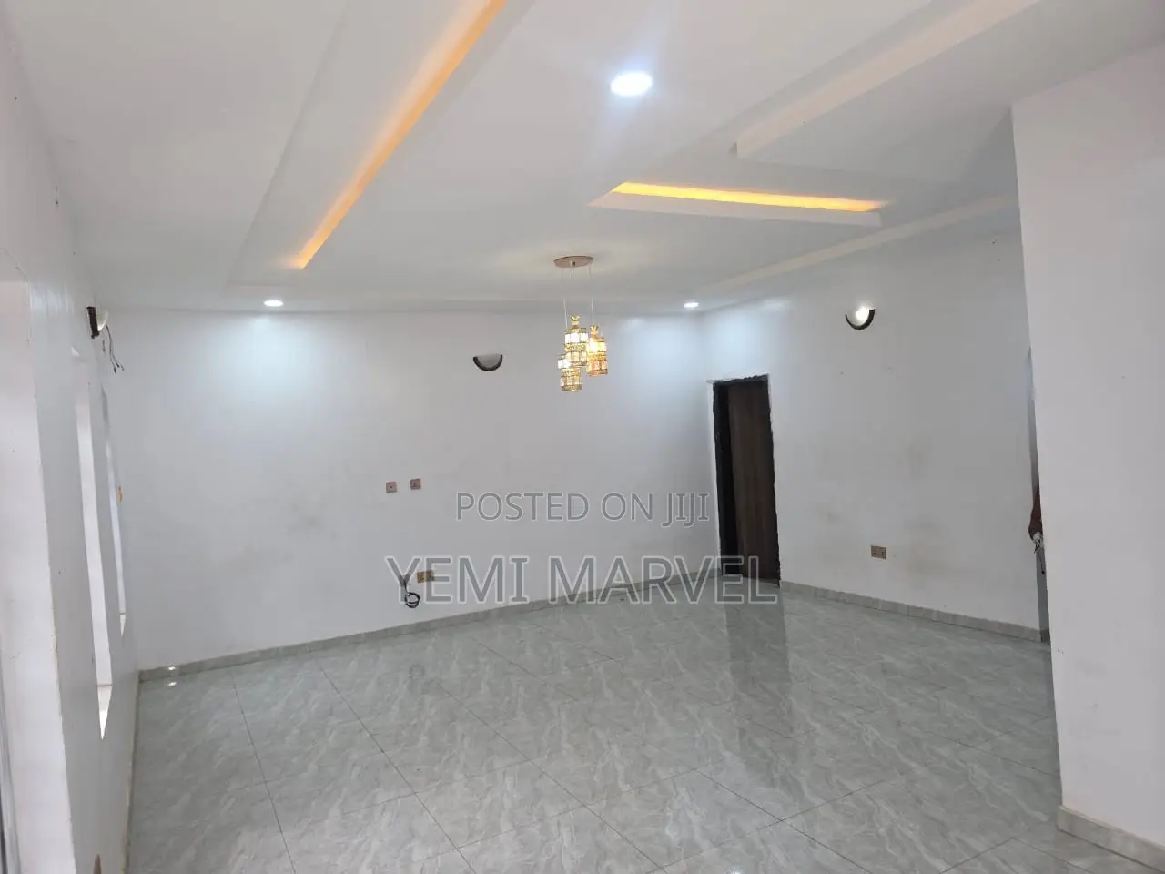 2bdrm Block of Flats in Oluode Back Of First for rent in Akala Express