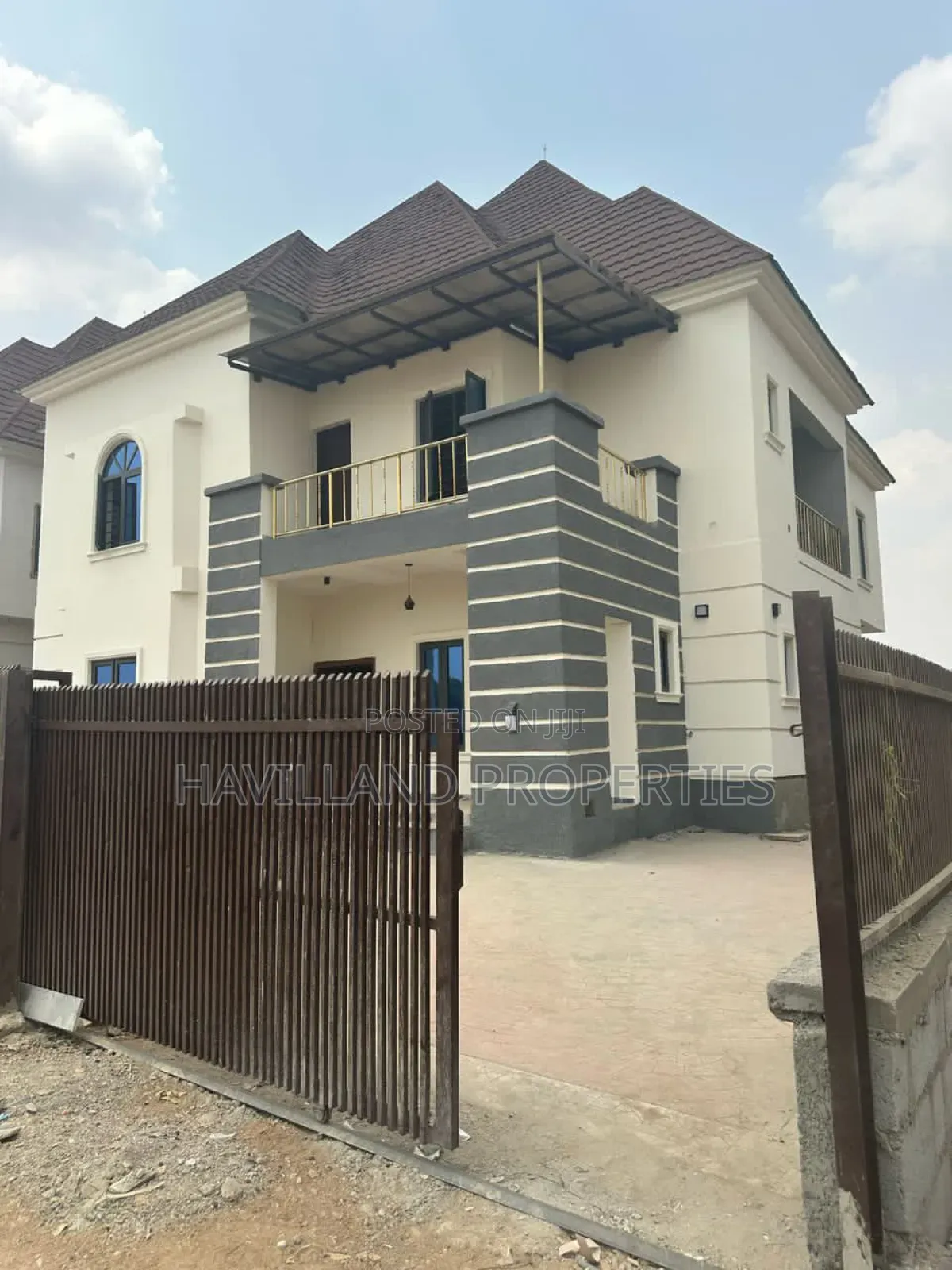 4bdrm Duplex in Karsana North for sale in Karsana