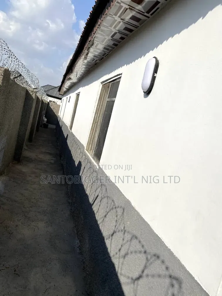 1bdrm Bungalow in Santobigger, Kiami for rent in Kiami