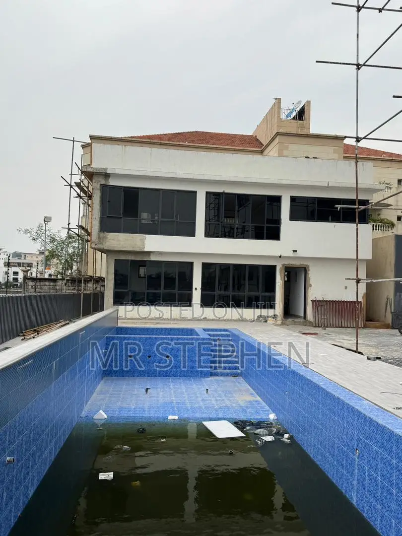 4bdrm Penthouse in Banana Island for sale in Banana Island