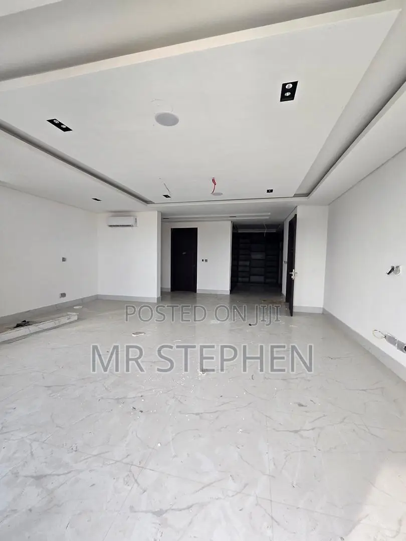 4bdrm Penthouse in Banana Island for sale in Banana Island