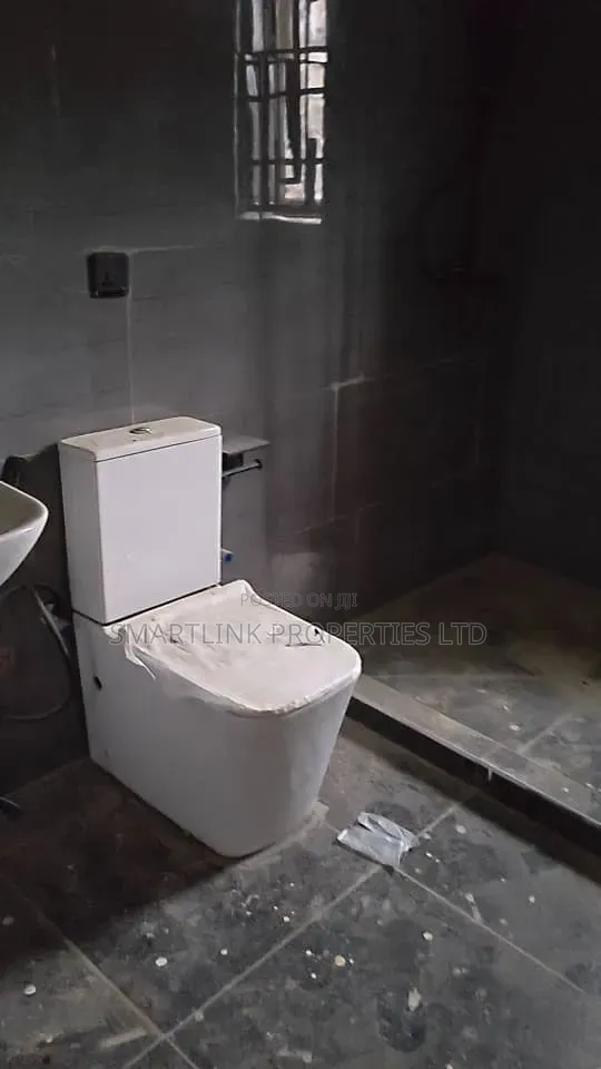 3bdrm Block of Flats in Kaura District, for rent in Kaura