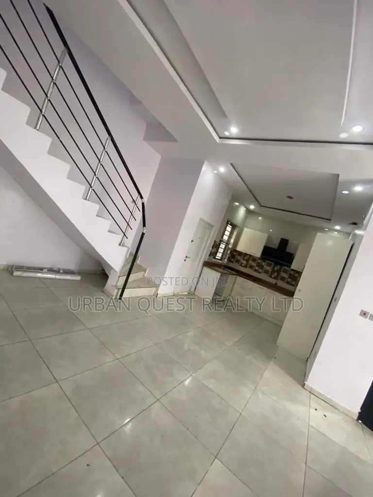 3bdrm Duplex in Royal Pine Estate, Lekki for sale in Lekki