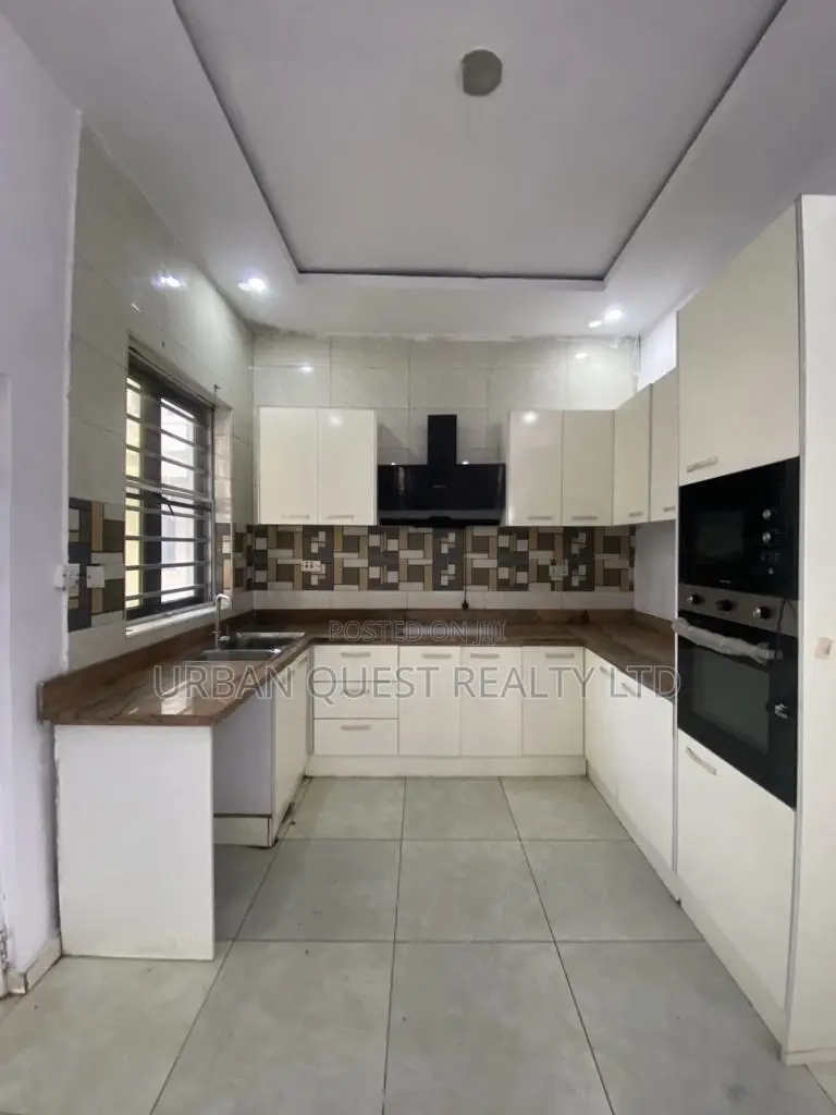 3bdrm Duplex in Royal Pine Estate, Lekki for sale in Lekki