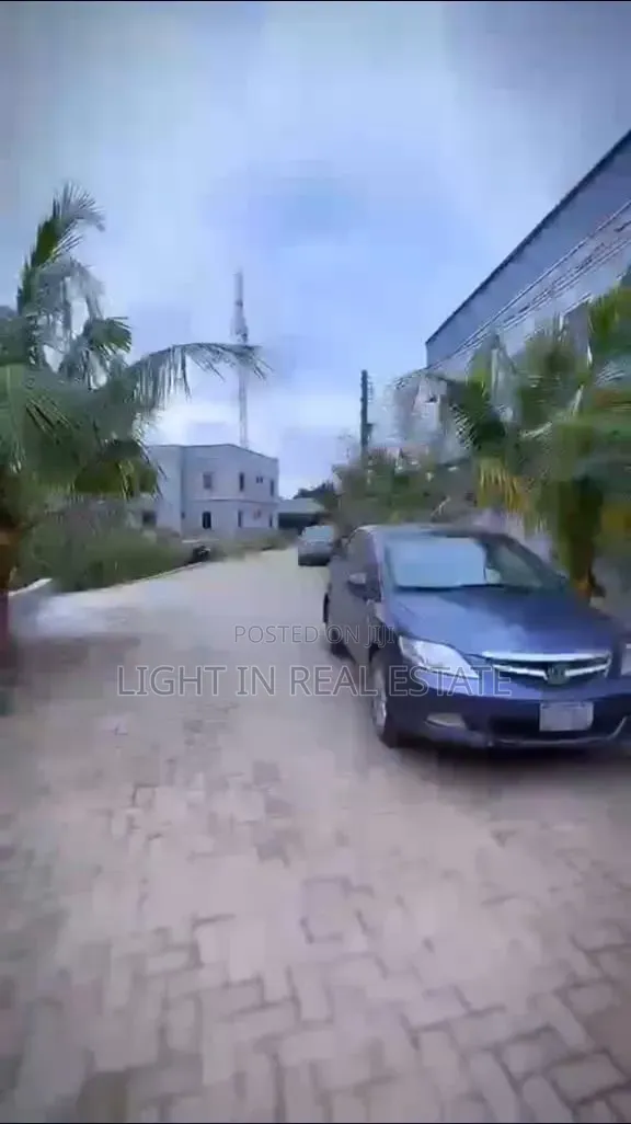 Furnished 4bdrm Duplex in Alakuko for sale in Alakuko