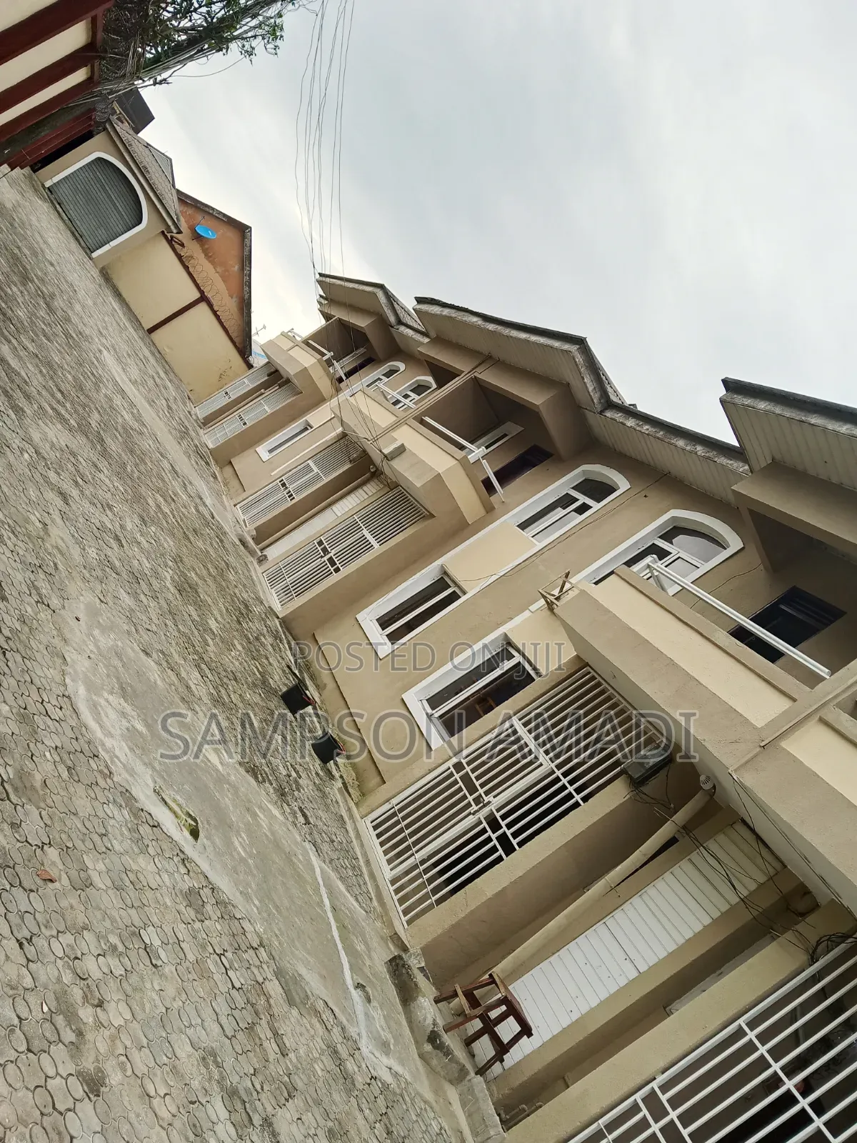 3bdrm Duplex in East West Road for rent in East West Road