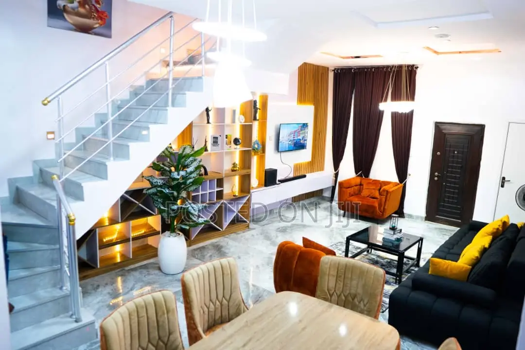 Furnished 3bdrm Duplex in Simify Court, Lekki, Chevron for rent in Chevron