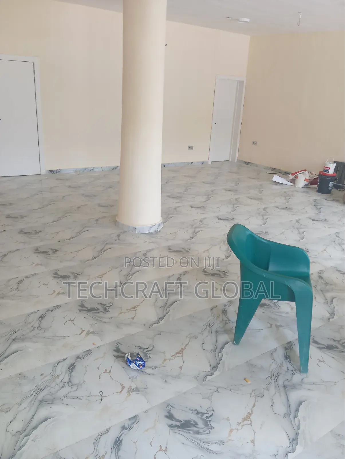 Executive Massive Shop +3 Toilets and Office Directly Facing Express in Olokonla