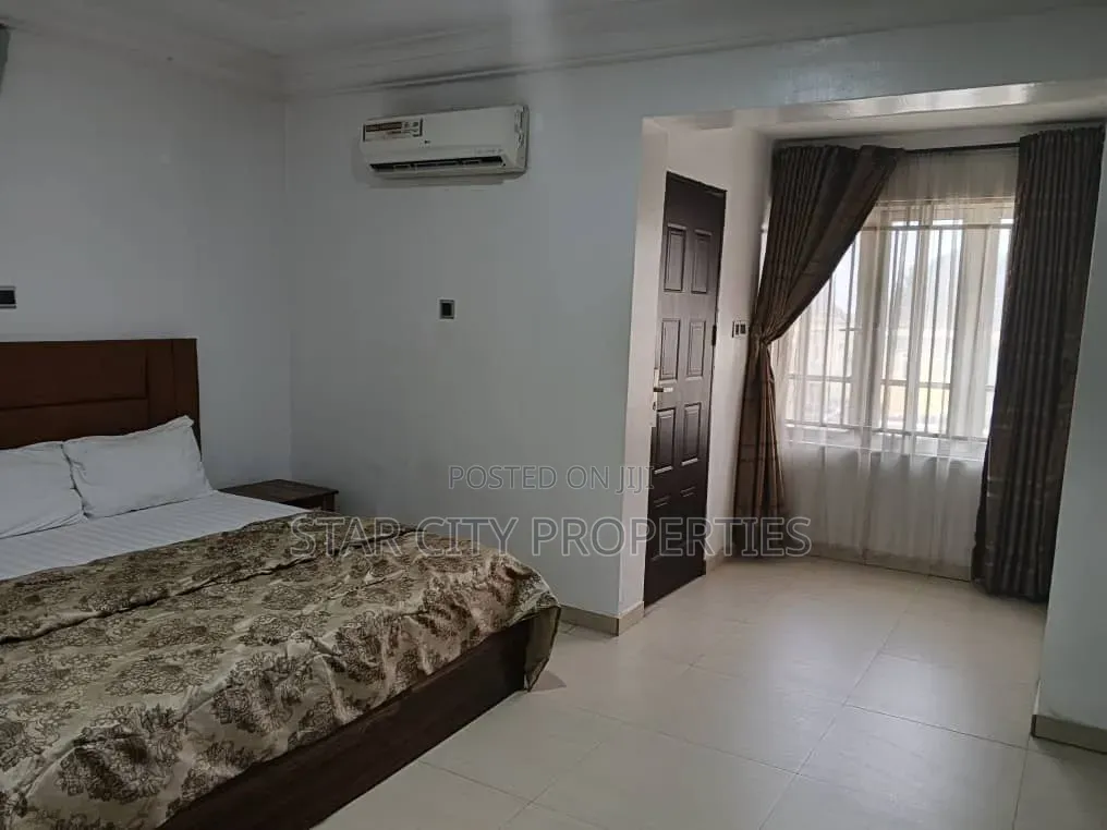 3bdrm Apartment in Ikeja Gra for rent in Ikeja GRA