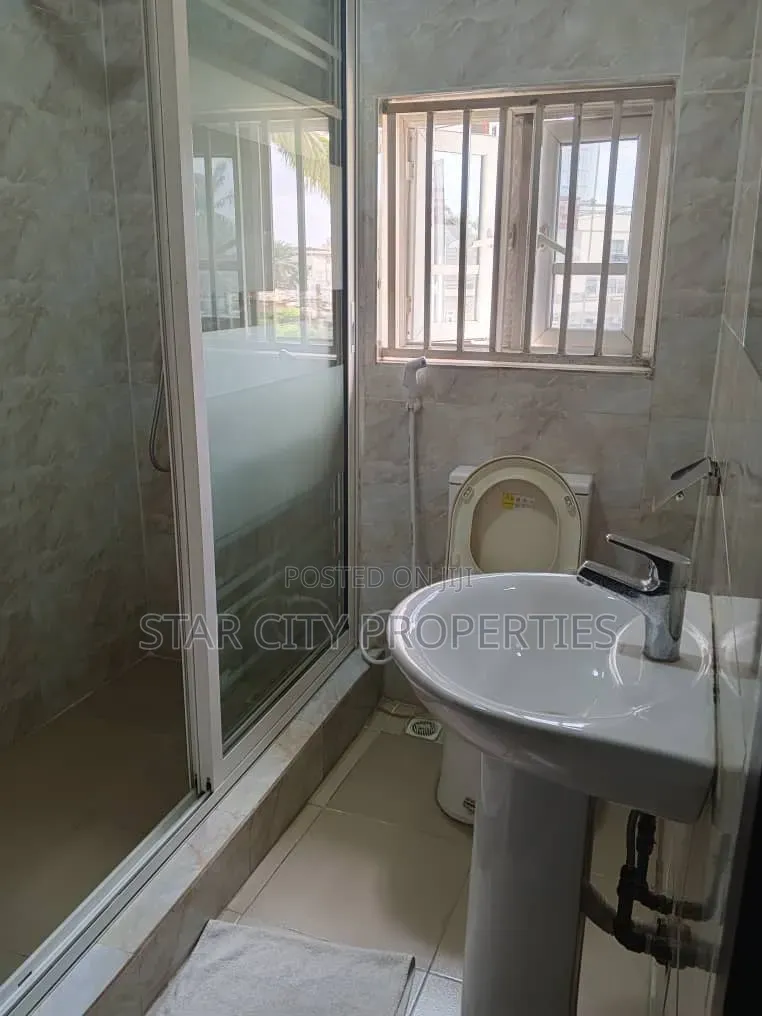3bdrm Apartment in Ikeja Gra for rent in Ikeja GRA