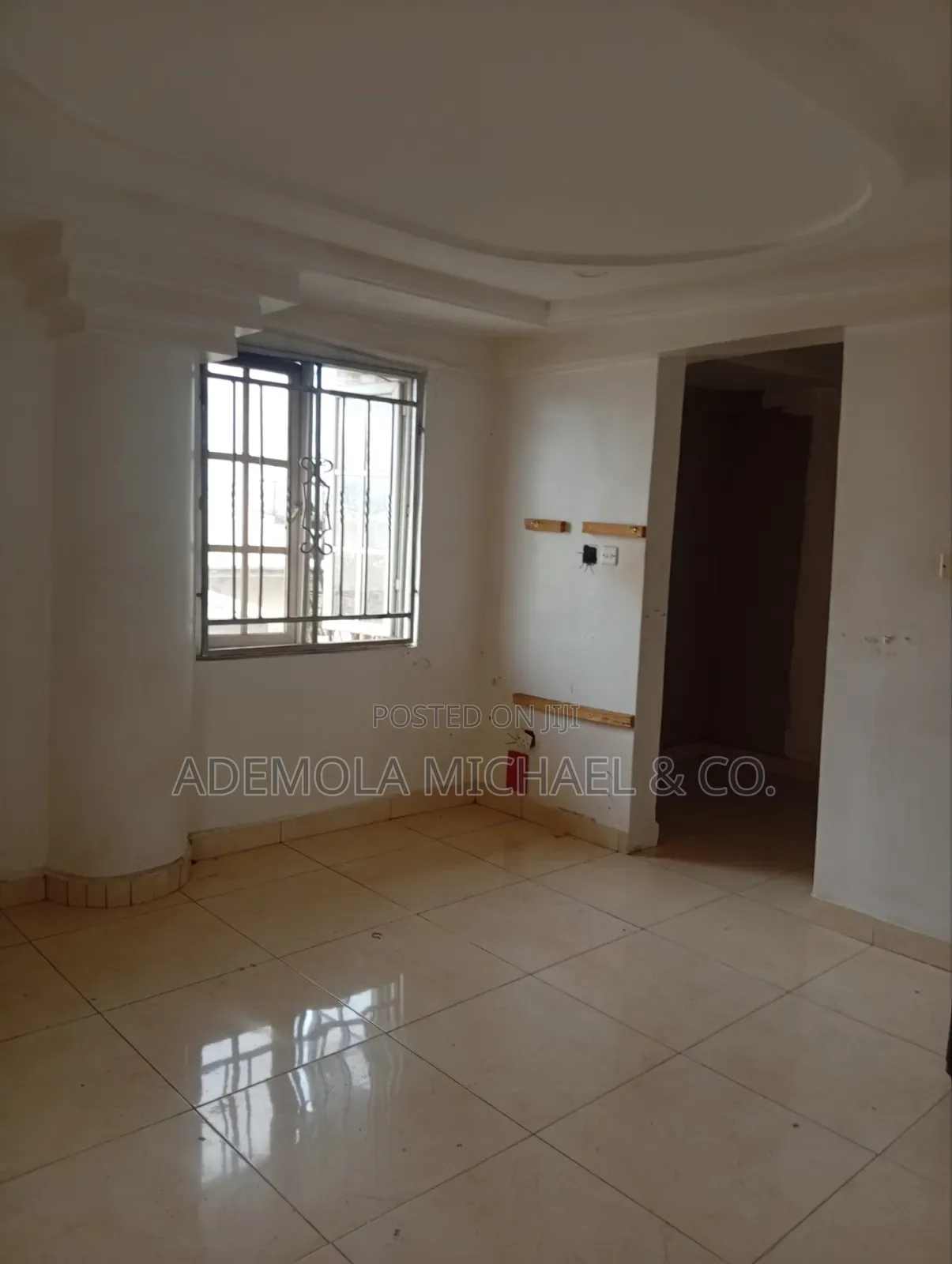 7bdrm Duplex in British Village, Wuse 2 for sale in Wuse 2