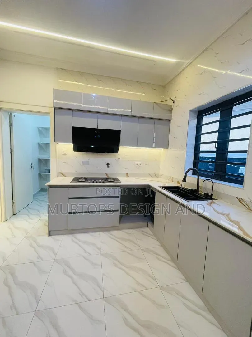 4bdrm Duplex in Berger for sale in Berger