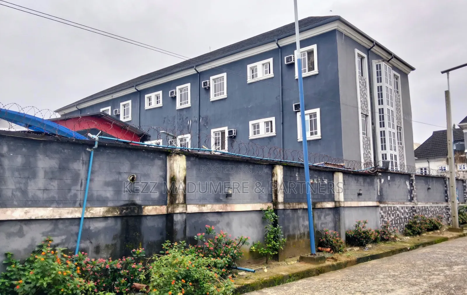 For Sale : 45 Rooms Hotel in Port Harcourt in New Layout