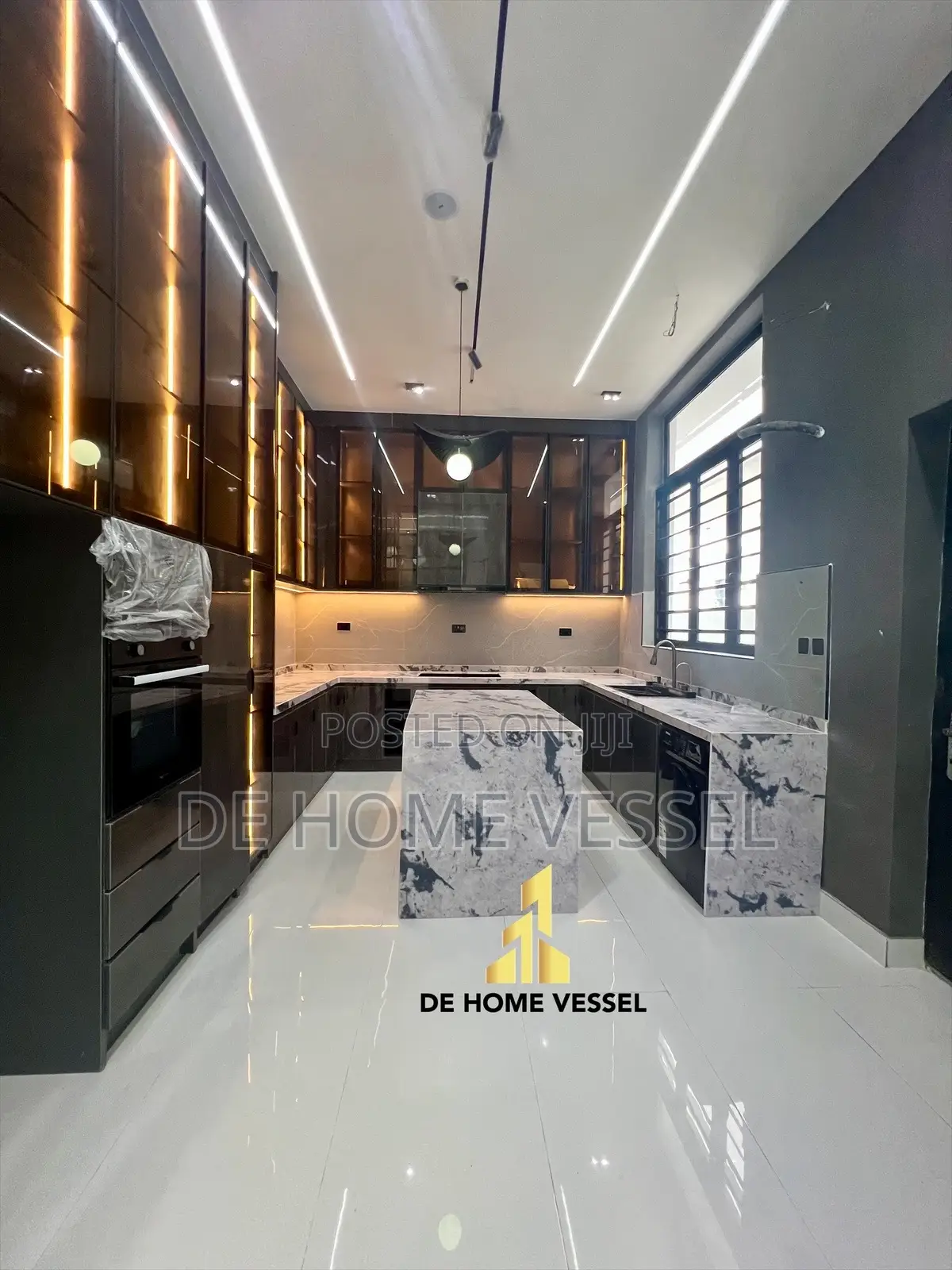 5bdrm Duplex in Lekki for sale in Lekki