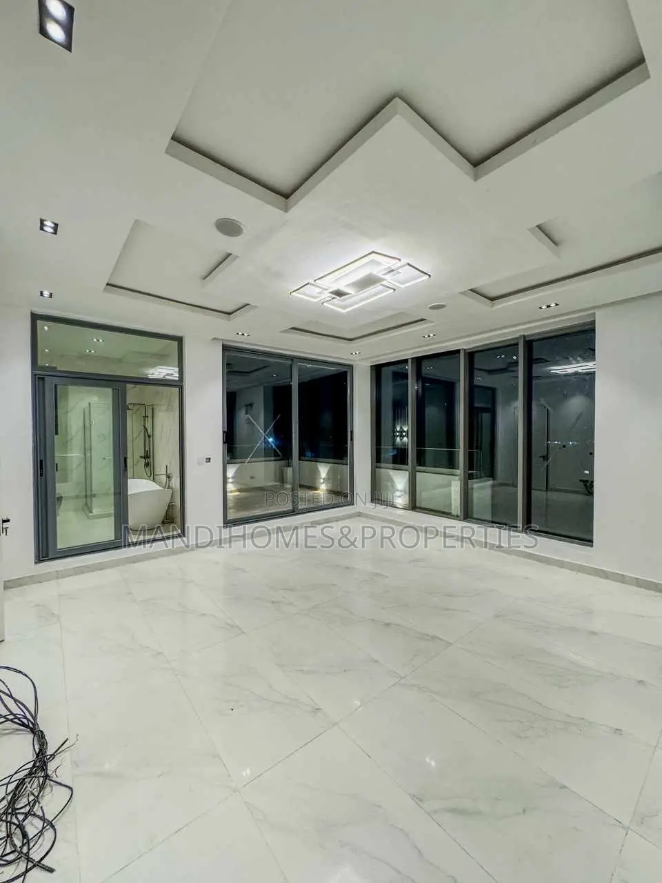 5bdrm Duplex in Royal Garden Estate, Ajah for sale in Ajah